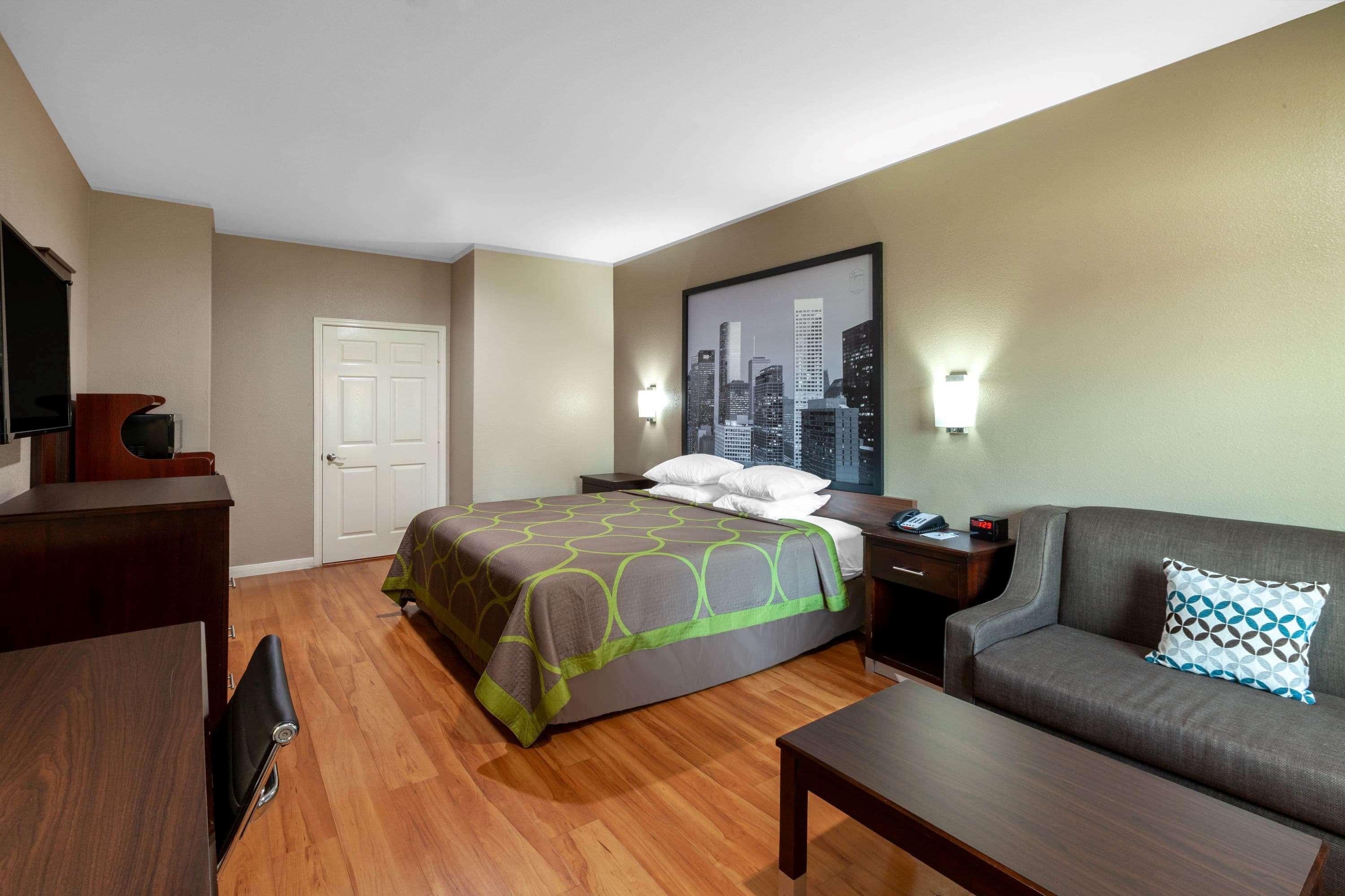 Super 8 By Wyndham Houston Northwest Cypress Hotel Bagian luar foto