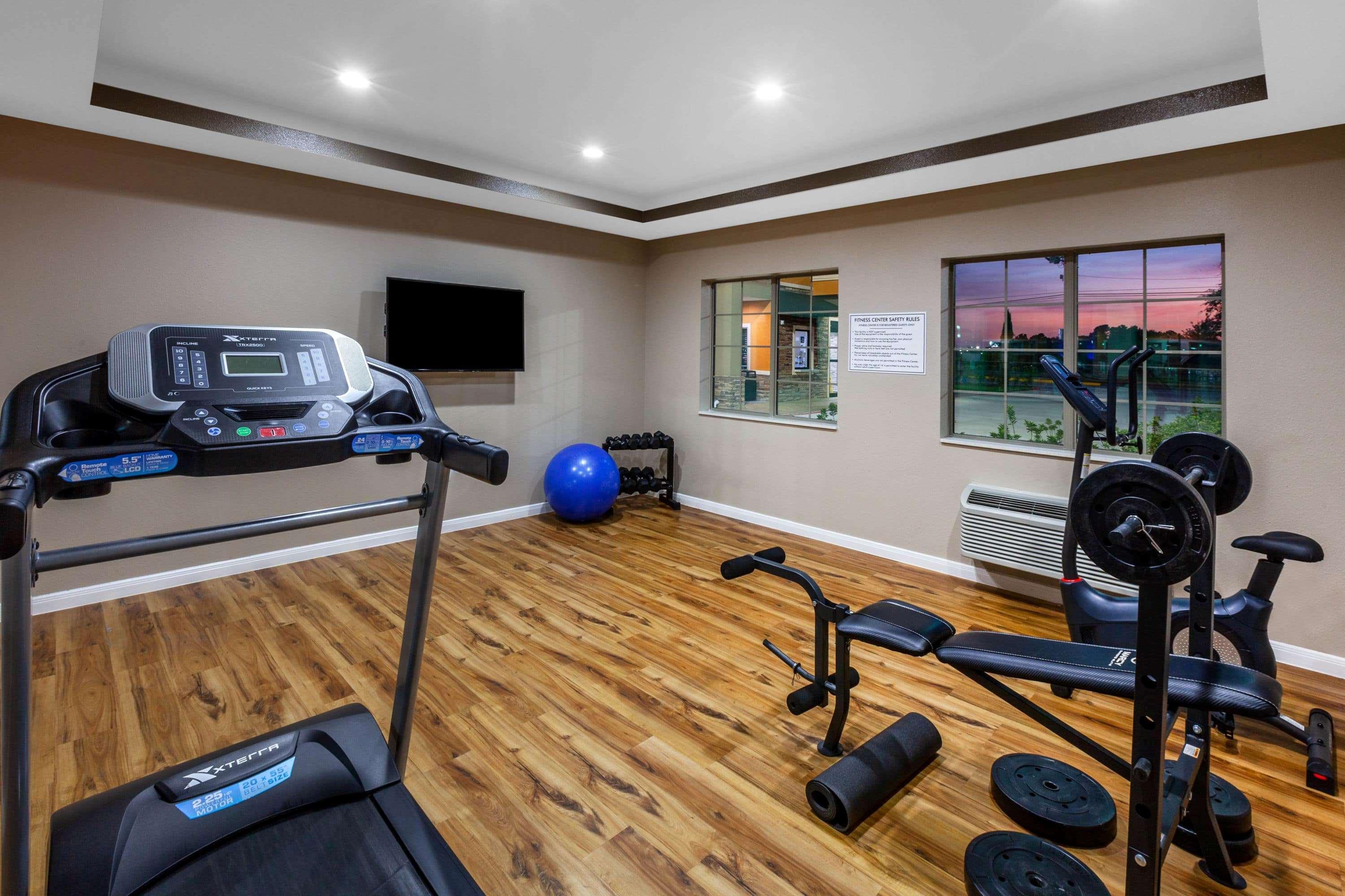 Super 8 By Wyndham Houston Northwest Cypress Hotel Bagian luar foto